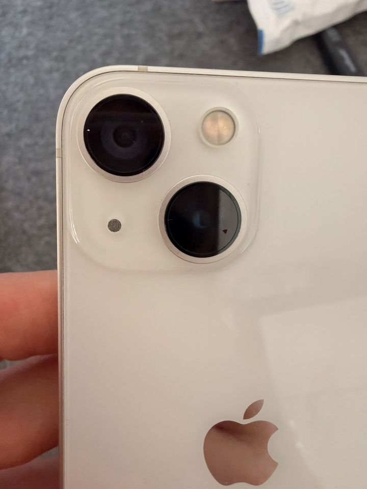 iPhone 13 mini · Weiß – Originalfoto 6 von 8