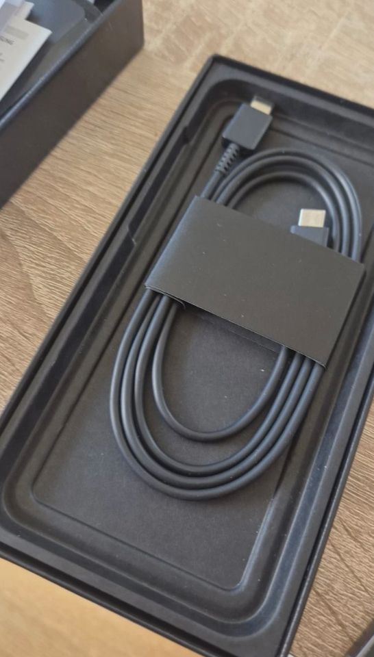 Galaxy S23 FE · Farbe auf Anfrage – Originalfoto 4 von 9