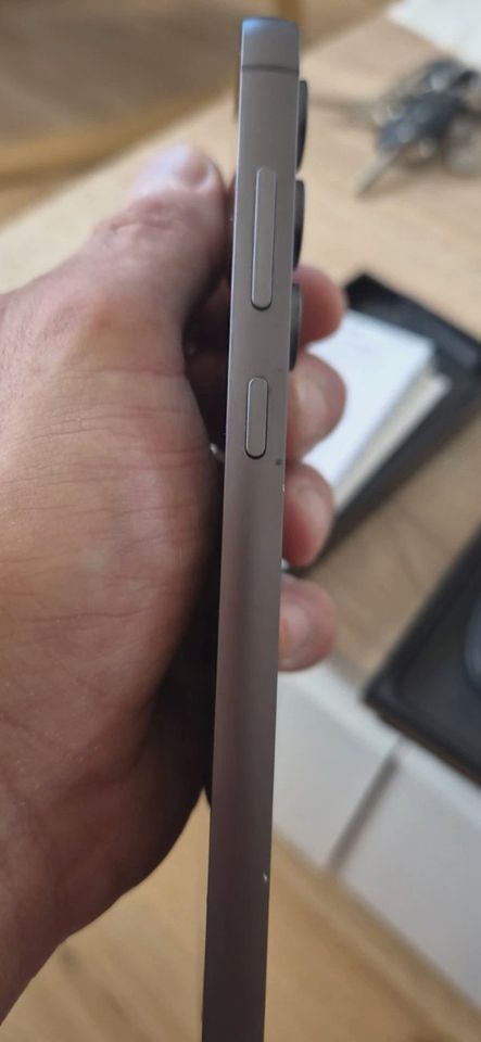 Galaxy S23 FE · Farbe auf Anfrage – Originalfoto 6 von 9
