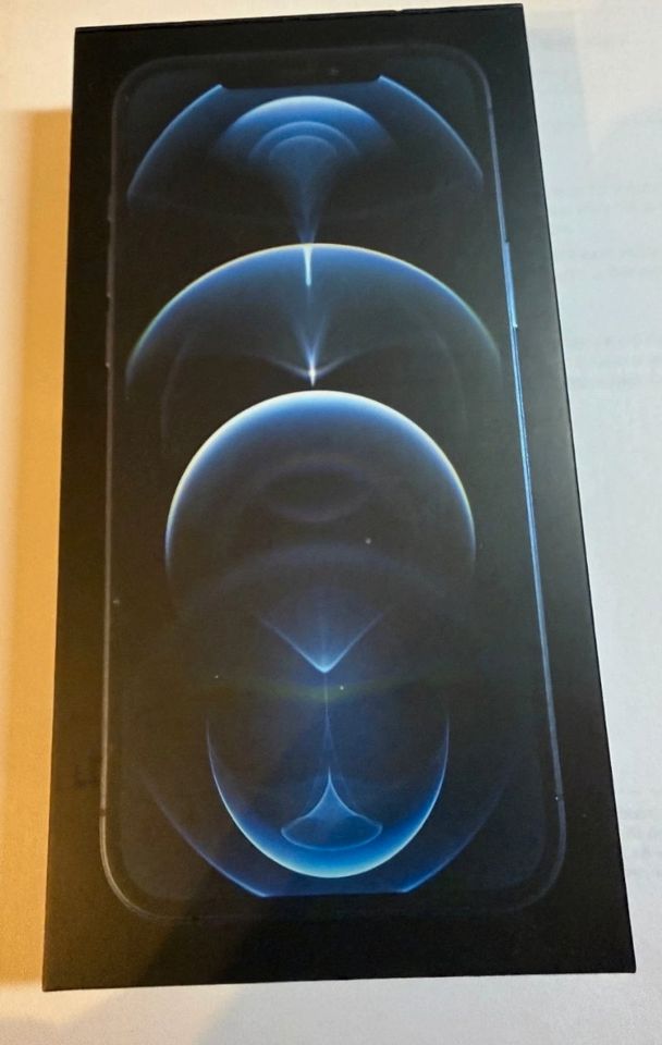 iPhone 12 Pro Max · Pazifikblau – Originalfoto 4 von 8