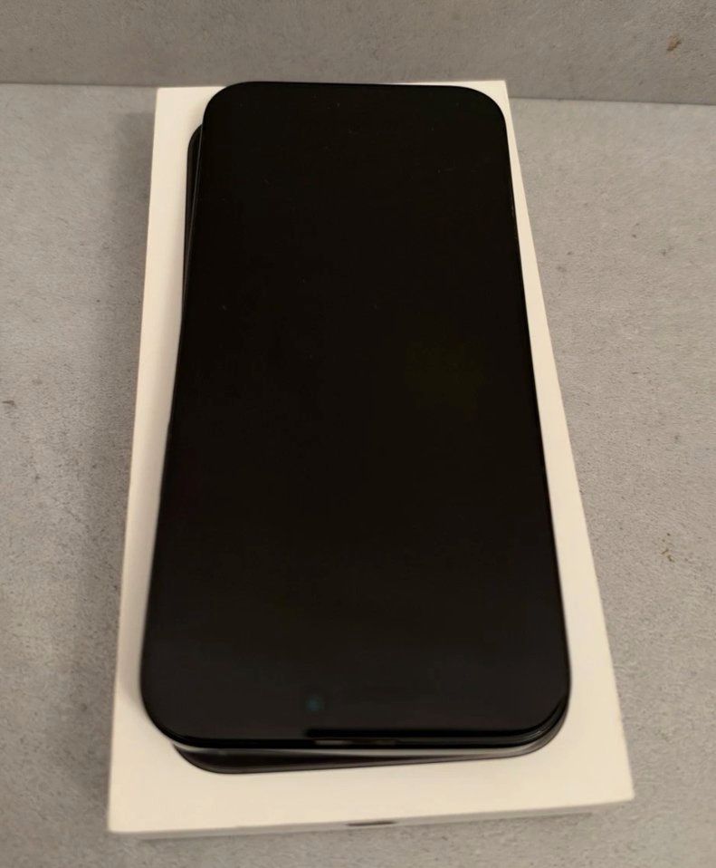 iPhone 16 Pro Max – Foto des angebotenen Geräts