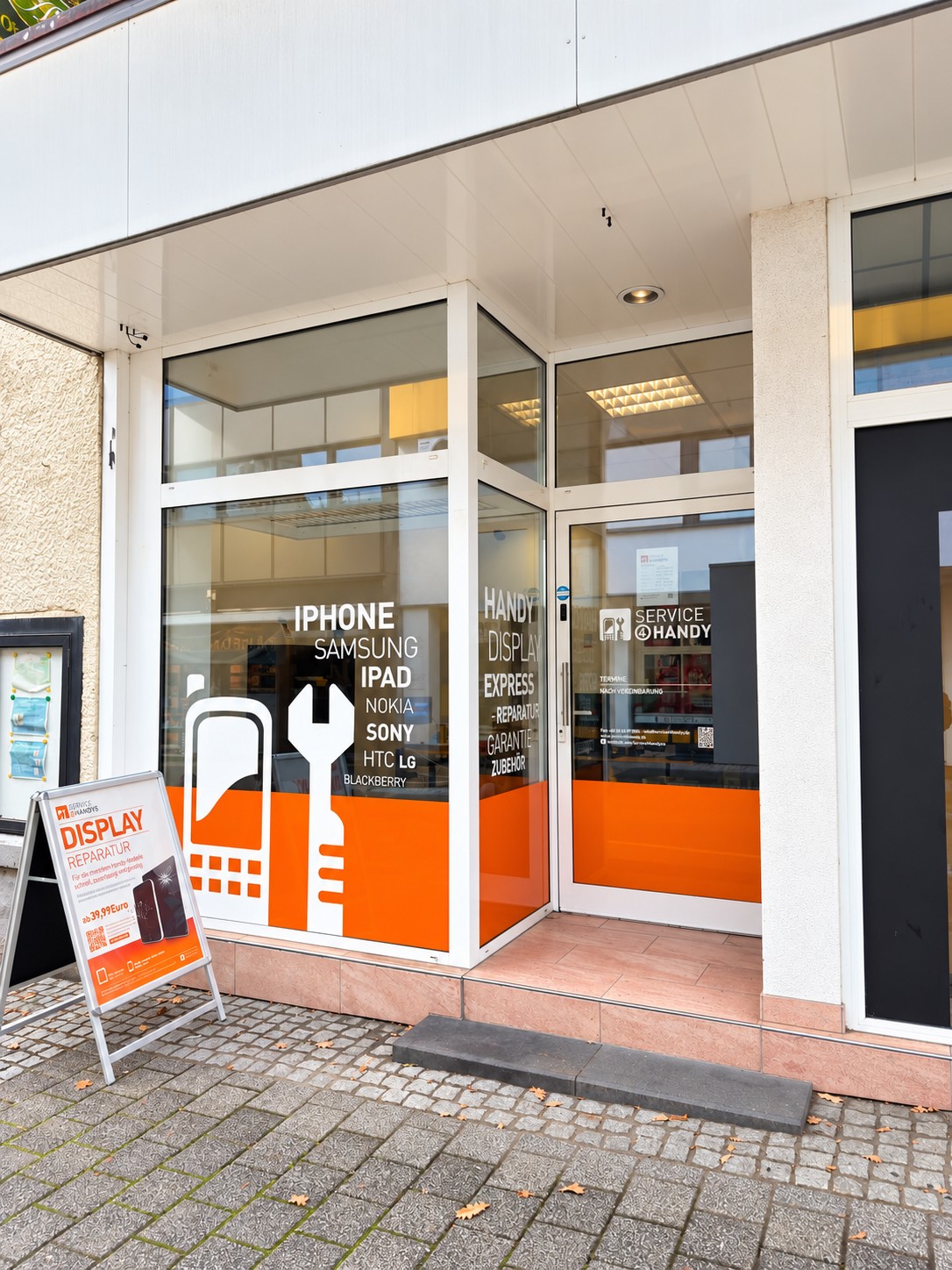 Eingang von Service4Handys Westerburg, Neustraße 26